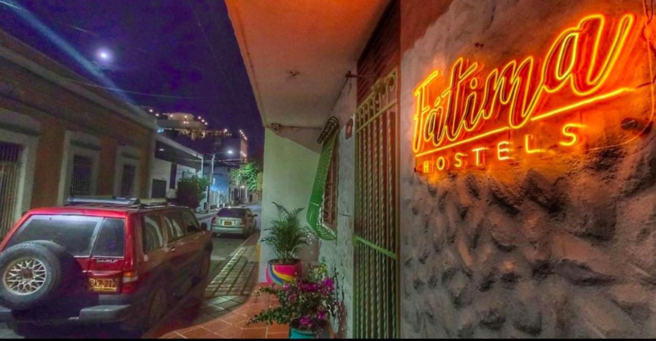 Hostel Santa Marta Bagian luar foto