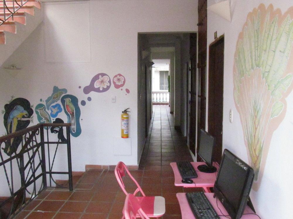 Hostel Santa Marta Bagian luar foto